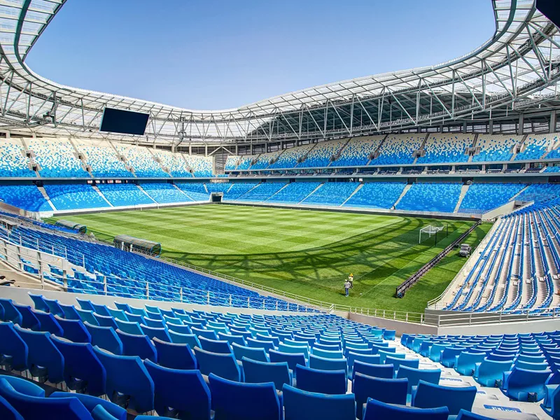 Kakvu ulogu igra čelik u estetskom dizajnu stadiona?